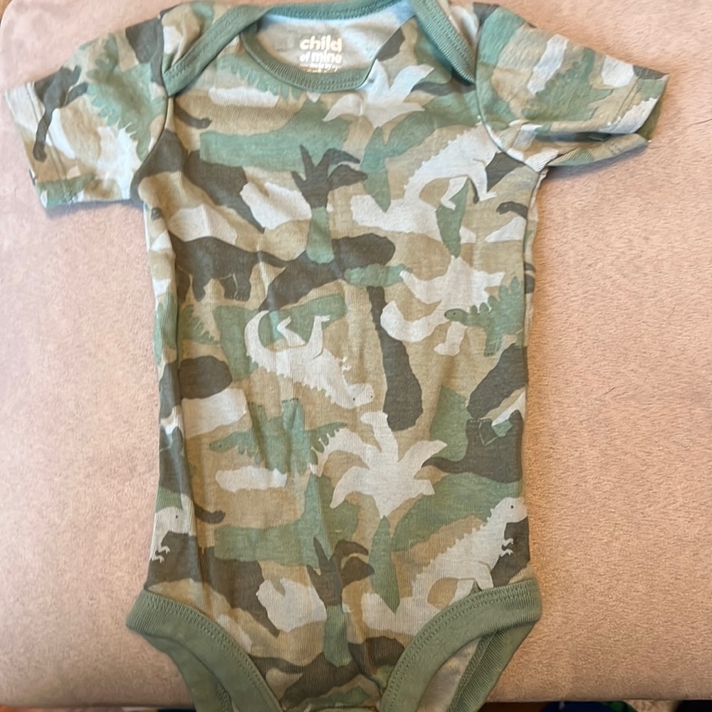 Dino Camo onesie & Stripe long sleeve onesie